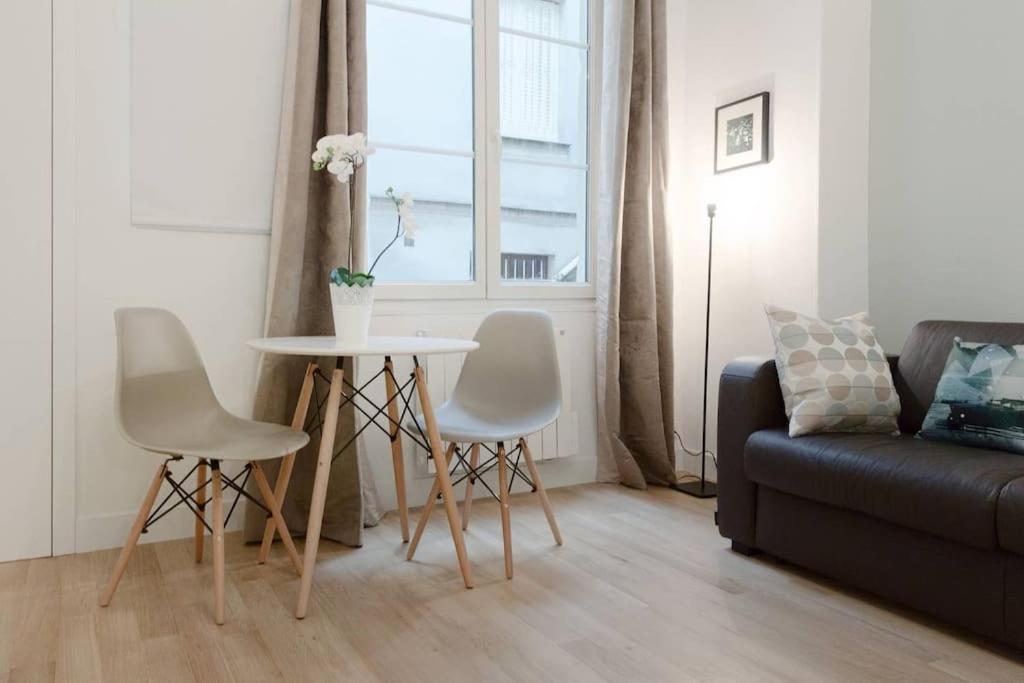 Appartement avec beaux volumes cœur du MARAIS - 2