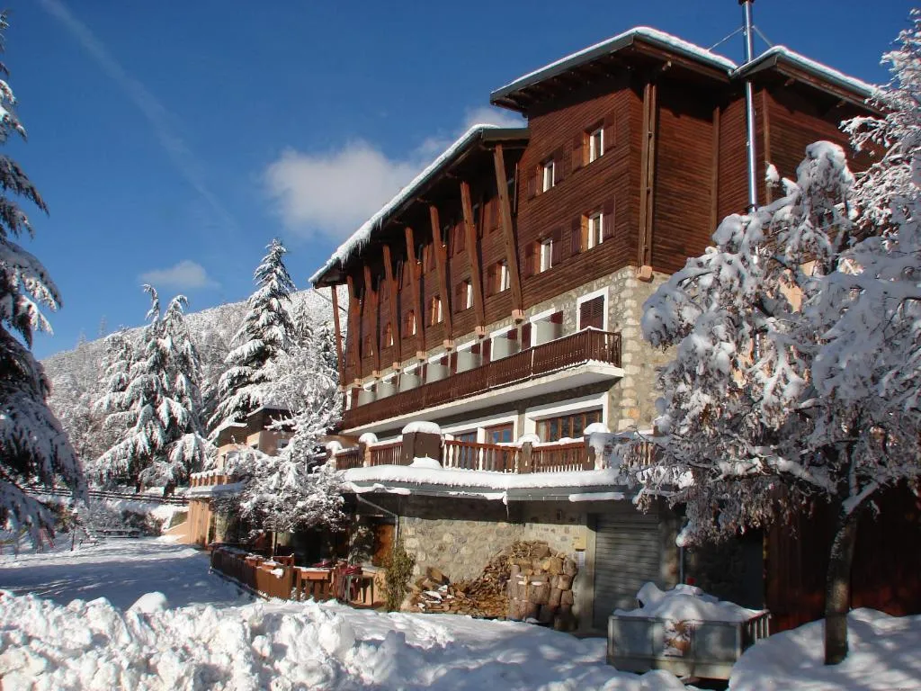 Auberge de jeunesse HI Valdeblore - Le Chalet, hotel in Valdeblore