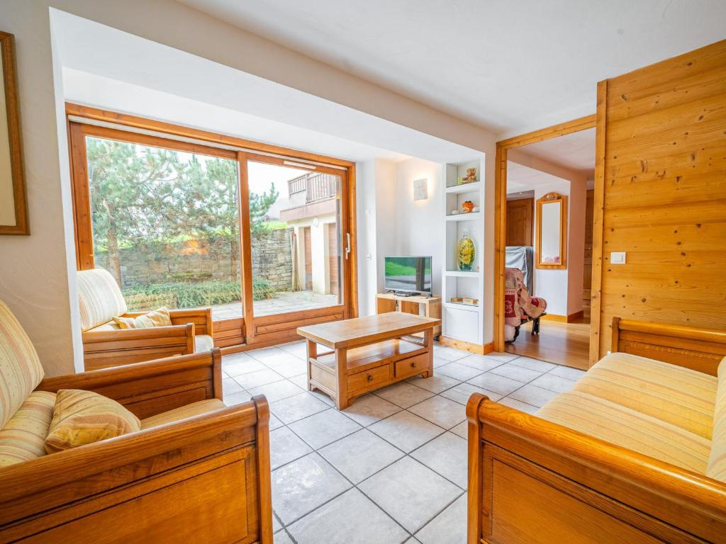 Appartement 3 chambres avec terrasse, centre village, piste et commerces à pied, garage et WIFI - FR-1-437-104 - 1