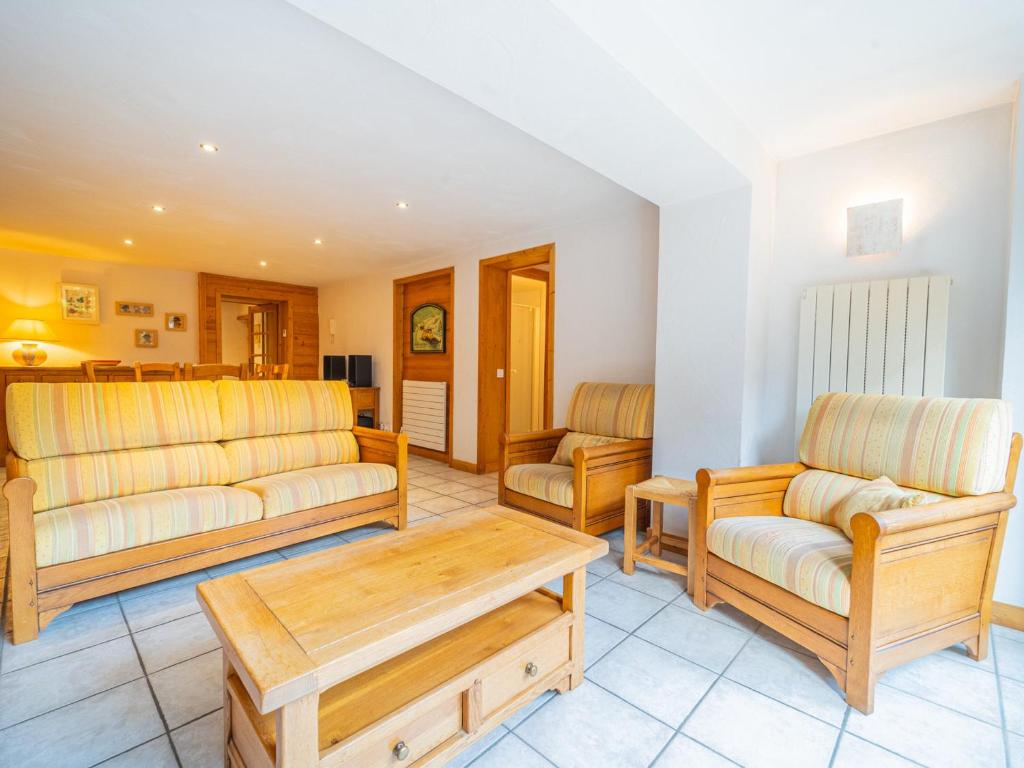 Appartement 3 chambres avec terrasse, centre village, piste et commerces à pied, garage et WIFI - FR-1-437-104 - 2