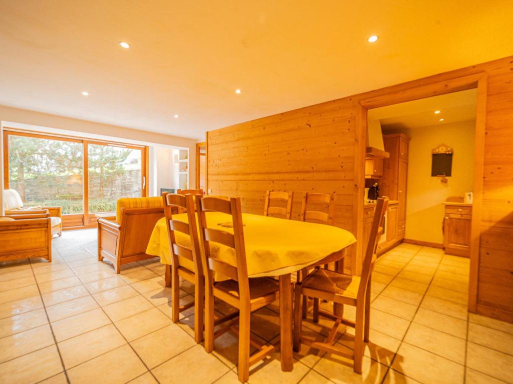 Appartement 3 chambres avec terrasse, centre village, piste et commerces à pied, garage et WIFI - FR-1-437-104 - 4