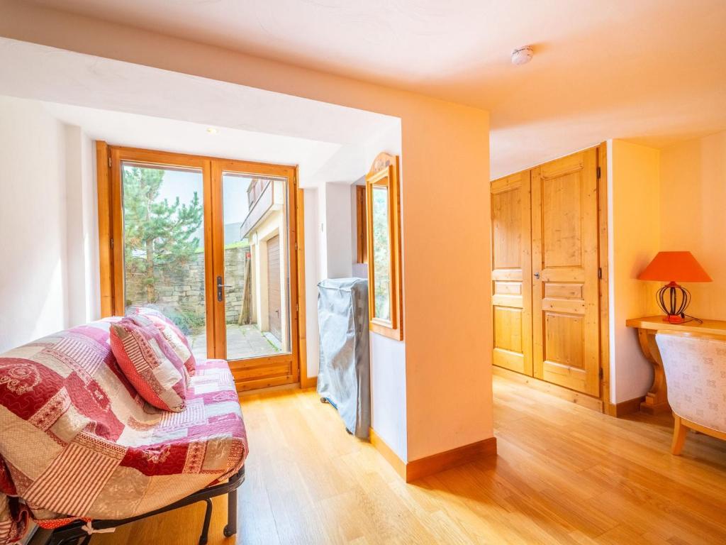 Appartement 3 chambres avec terrasse, centre village, piste et commerces à pied, garage et WIFI - FR-1-437-104 - 5