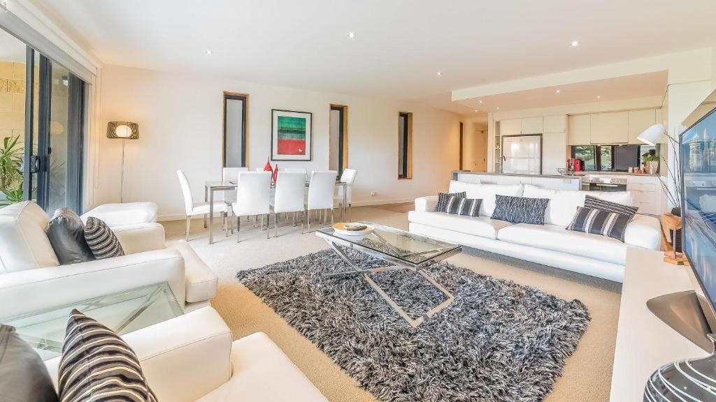 9/4 The Esplanade, Cowes - Cscape, Cowes