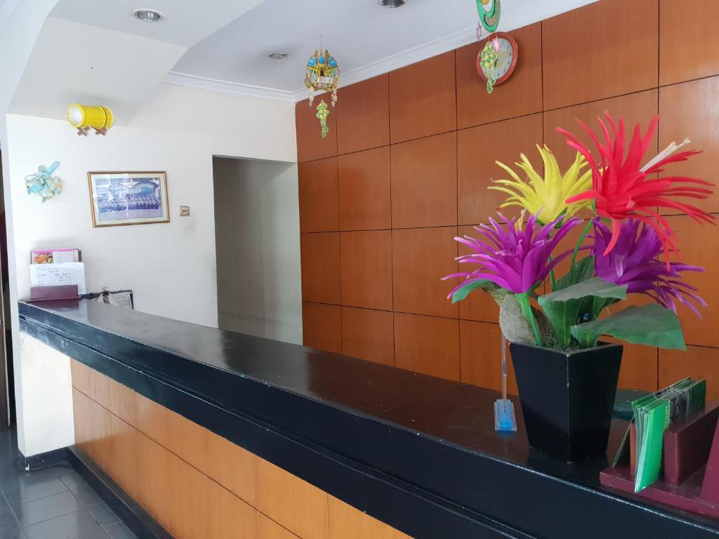 Hotel Cisarua Indah, Brujul