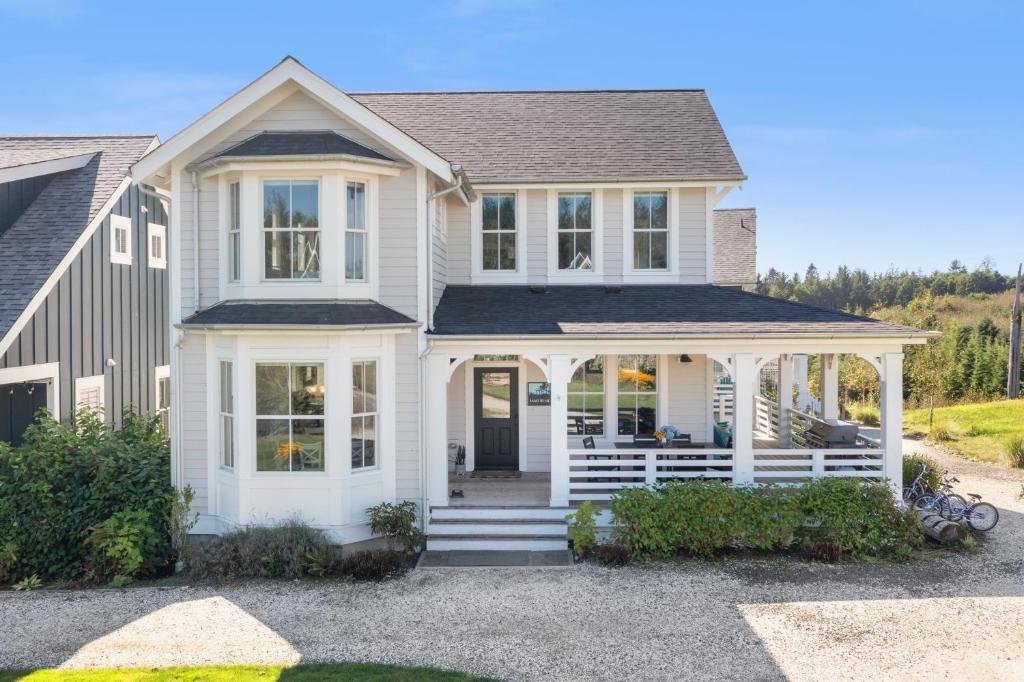 Sand by Me by Seabrook Hospitality, Pacific Beach