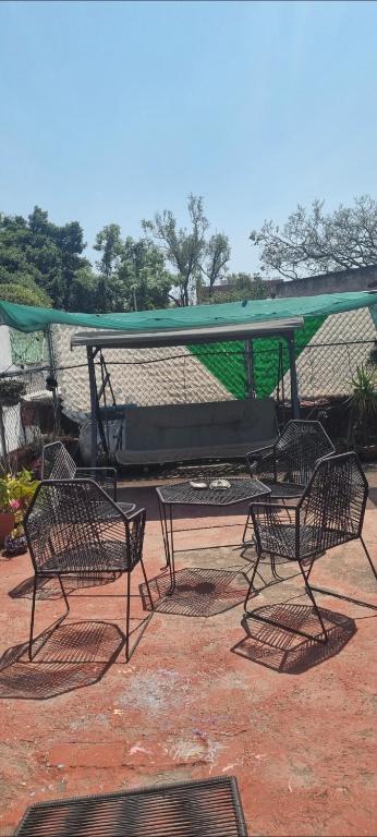 Alcoba con terraza - 2
