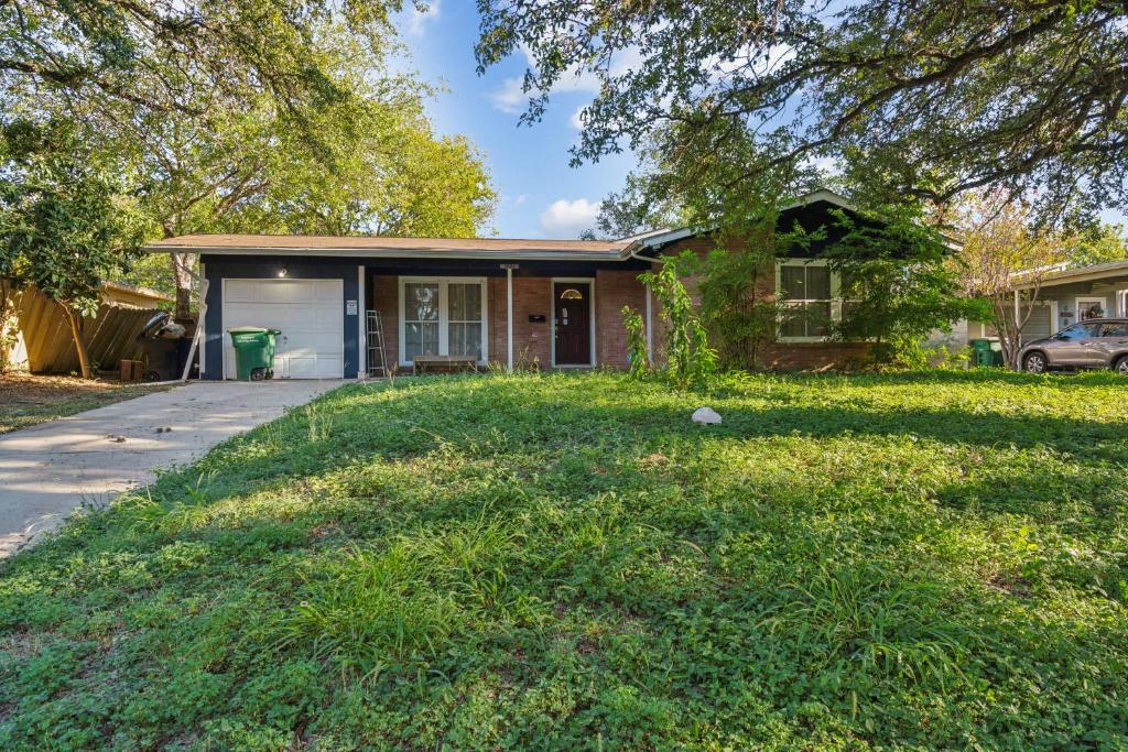 New King Bed 15 Mins from University Health, San Antonio