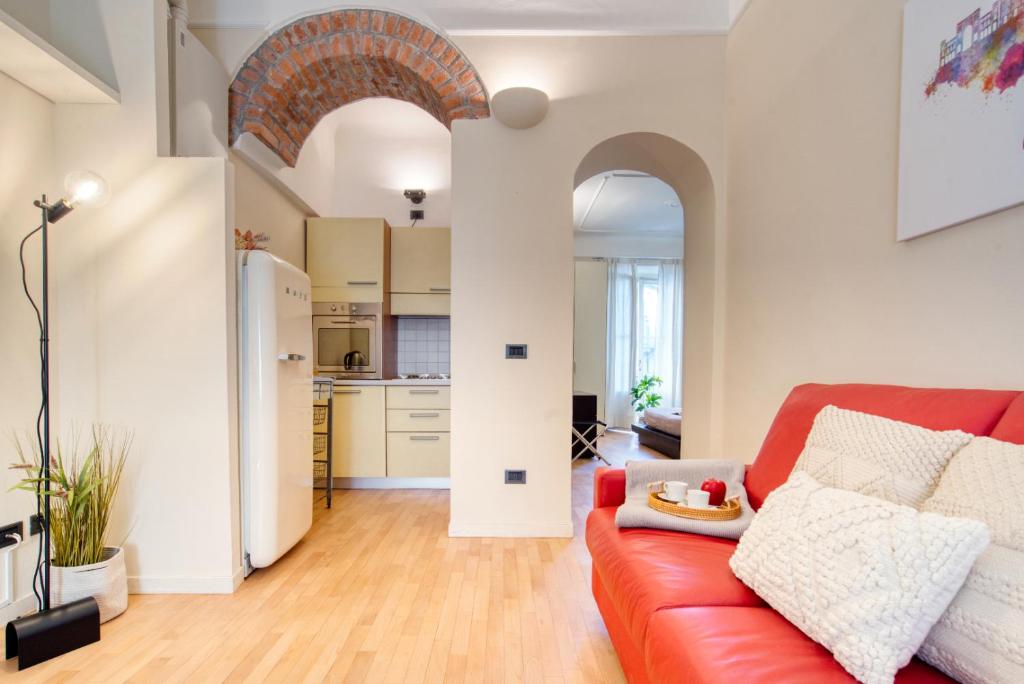 GuestHost - DeAngeli Nest romantico bilocale di design in zona De Angeli, rinnovato e accessoriato - 2
