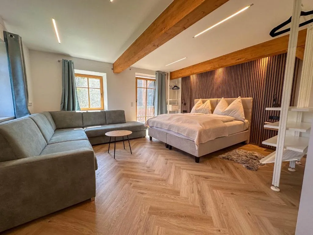 Attersee Apartments, hotel in Nussdorf am Attersee