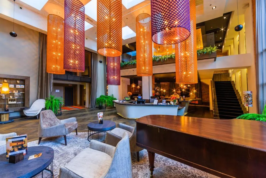 Hotel Bristol Tradition and Luxury，位于热舒夫的酒店
