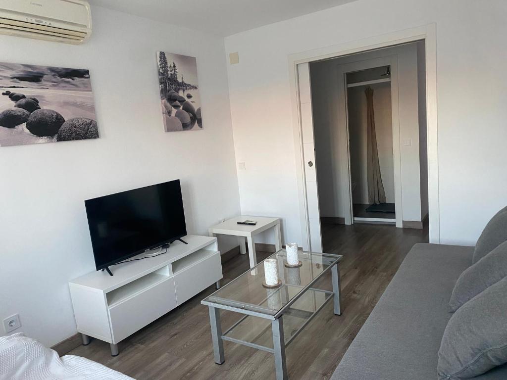 Apartamento Cerca Aeropuerto, FERIA, metro ,bus - 4
