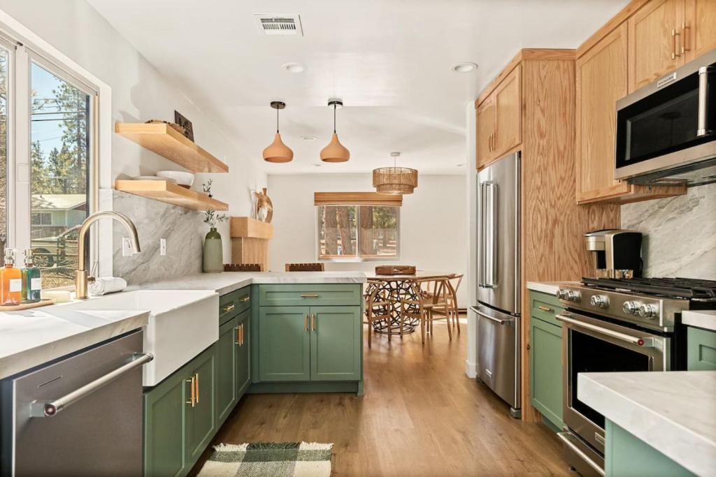 Modern Hideaway in Big Bear, Big Bear City