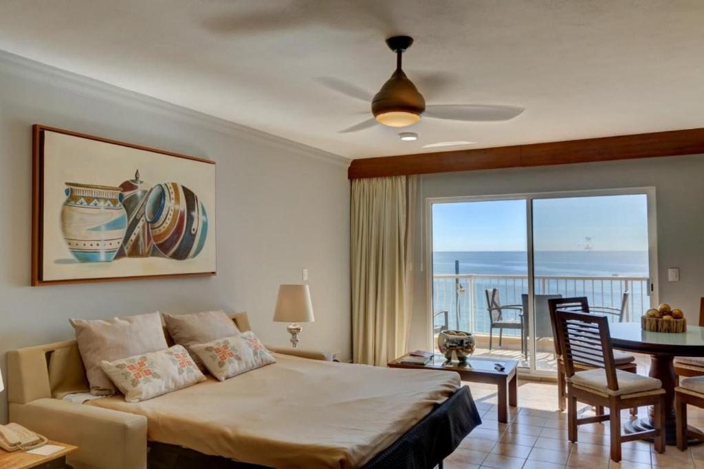 2BD Del Palmar Pool Resort & Ocean Views - 4