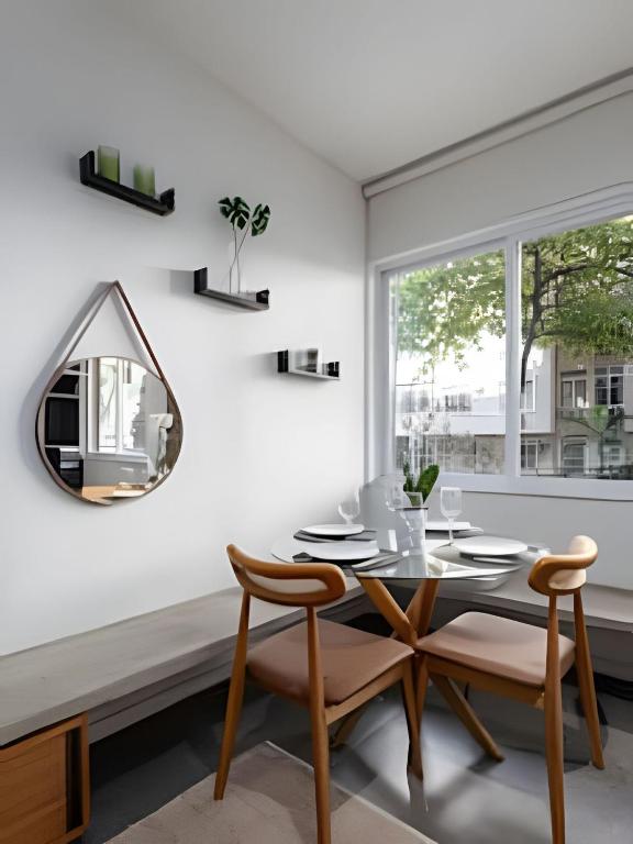 Curta Arpoador 1 quarto a 5min das praias com vaga, Rio de Janeiro