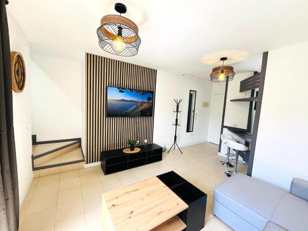 silent apartment with cozy terrace and ocean view - 3