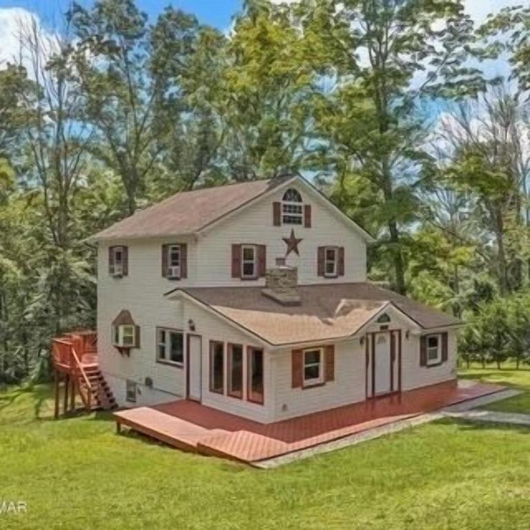 Peaceful home in mount bethel, PA, Mount Bethel