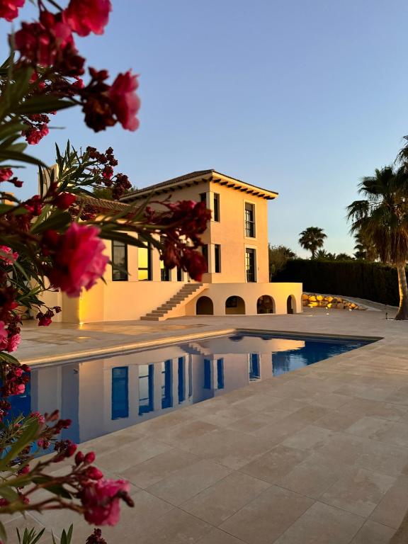 Luxury villa pool&beach paradise - 1