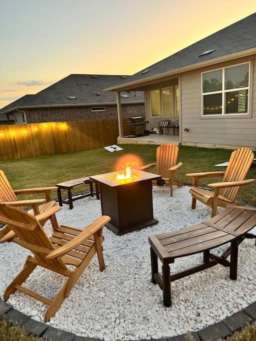 Comfy Home mins from Downtown, UT, Domain & Rodeo, Austin