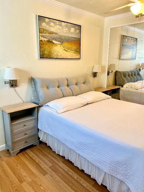 Monet Studio, Eugene