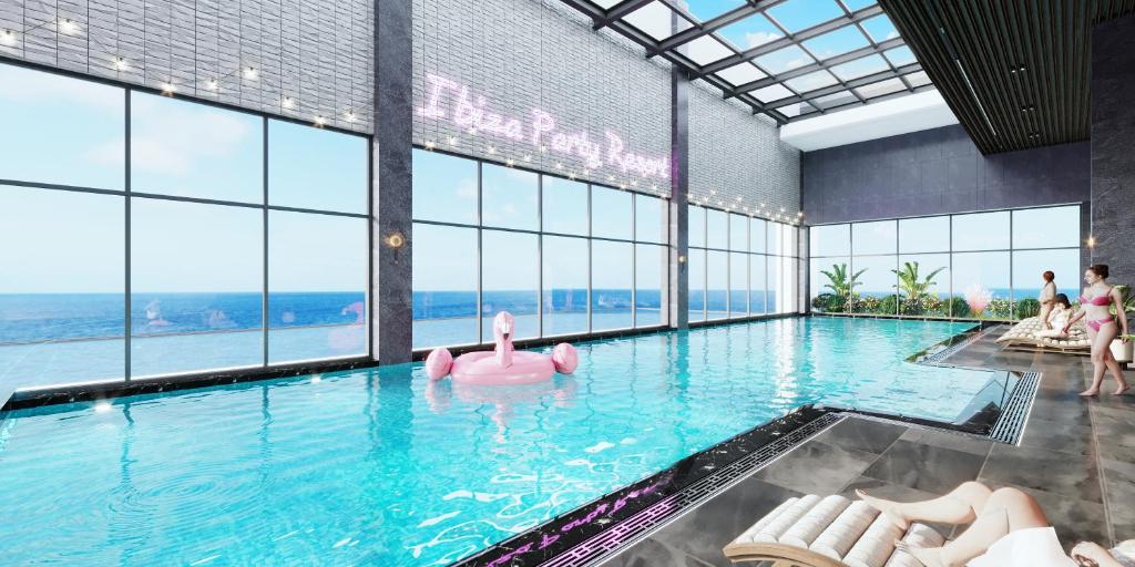 Swimming pool