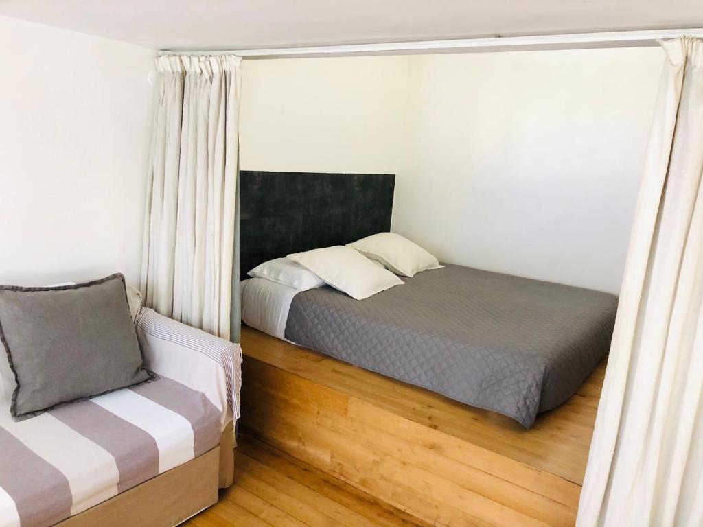 Stylish Duplex Apartment with Private Terrace - 3