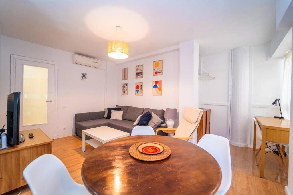 Authentic Alicante Central Flat near the Beach - 4