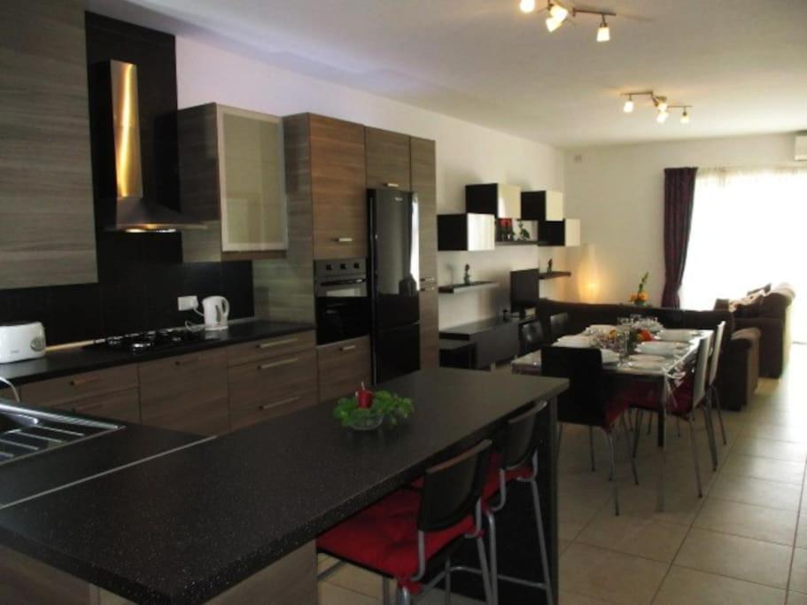 Spotless apartment with views of St Thomas bay, Marsaskala