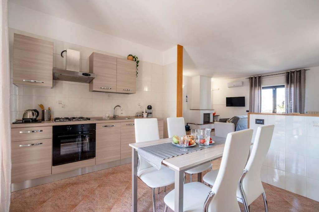 Domus Apulia, Due Passi Dal Mare - Free Parking - - 3