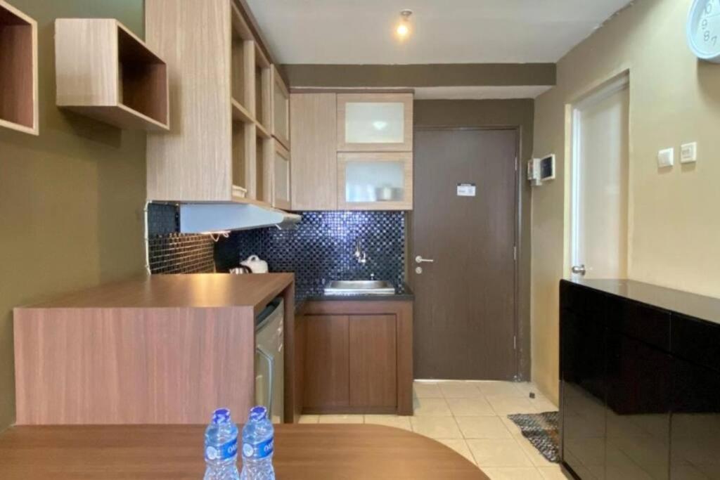 Apartemen the suites metro by esti Apartemen the suites metro by esti