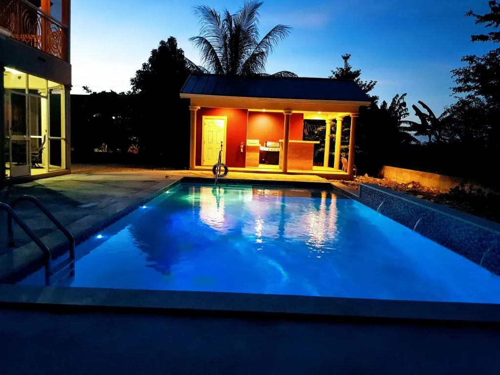 Casa de Bells 2, hotel di George Town
