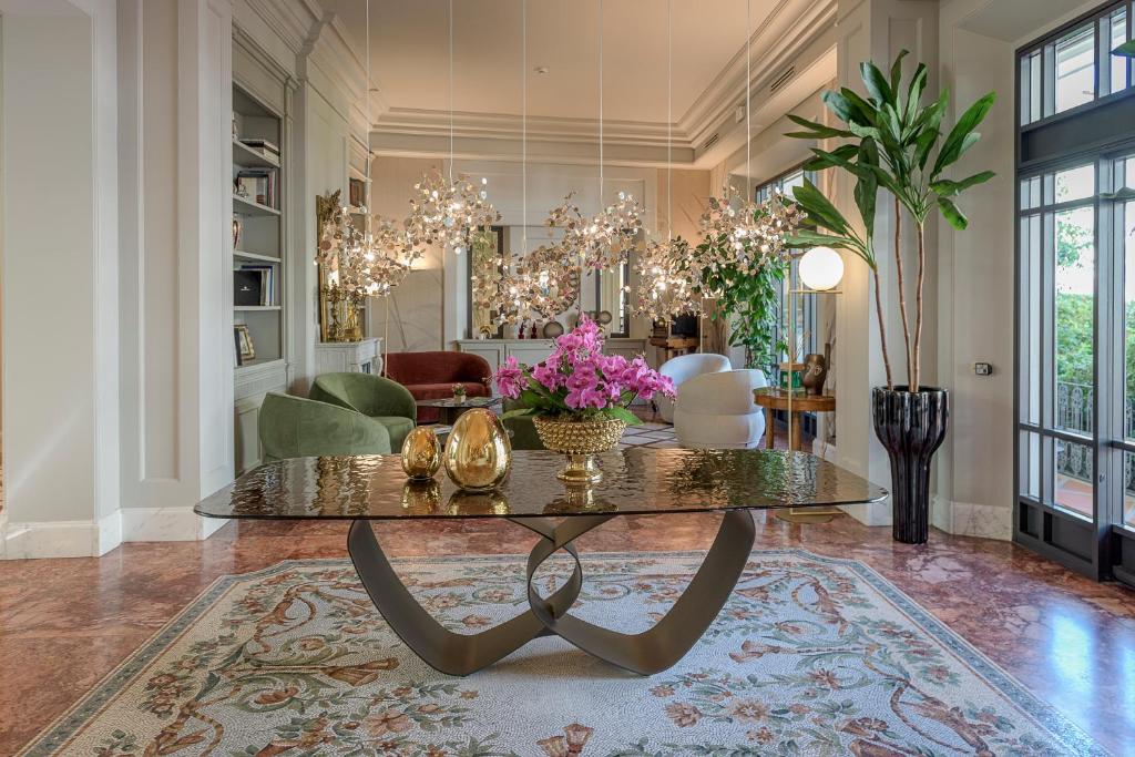 ปาลัซโซ มอนเตเบลโล (Palazzo Montebello)