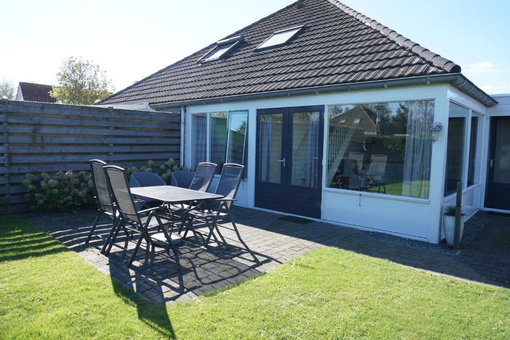 Kustverhuur, Park Schoneveld, Duinroos 106, Breskens