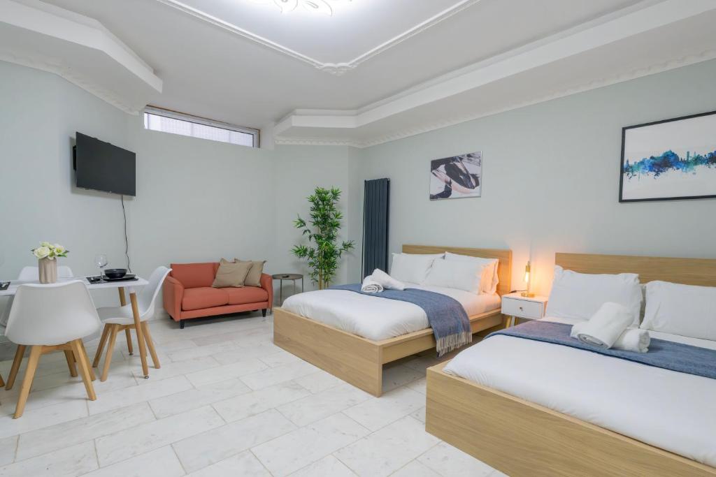 Finchley Road Studios & Apartments by PrimeCityHosts, Лондон