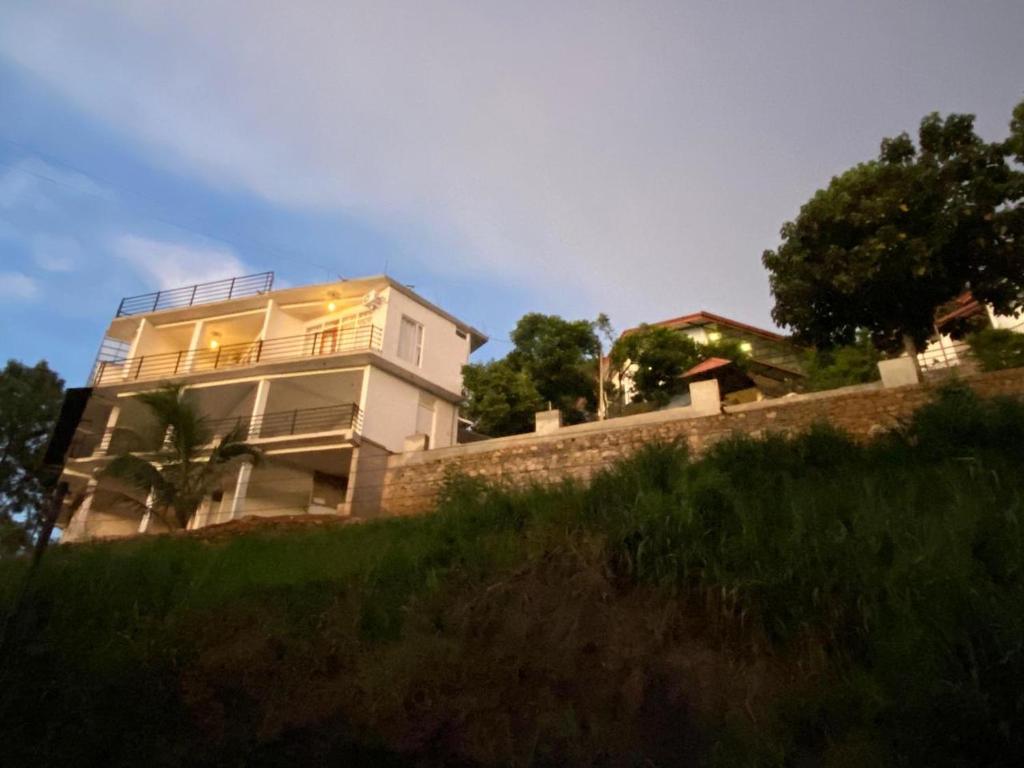 H21 Gampola, Gampola