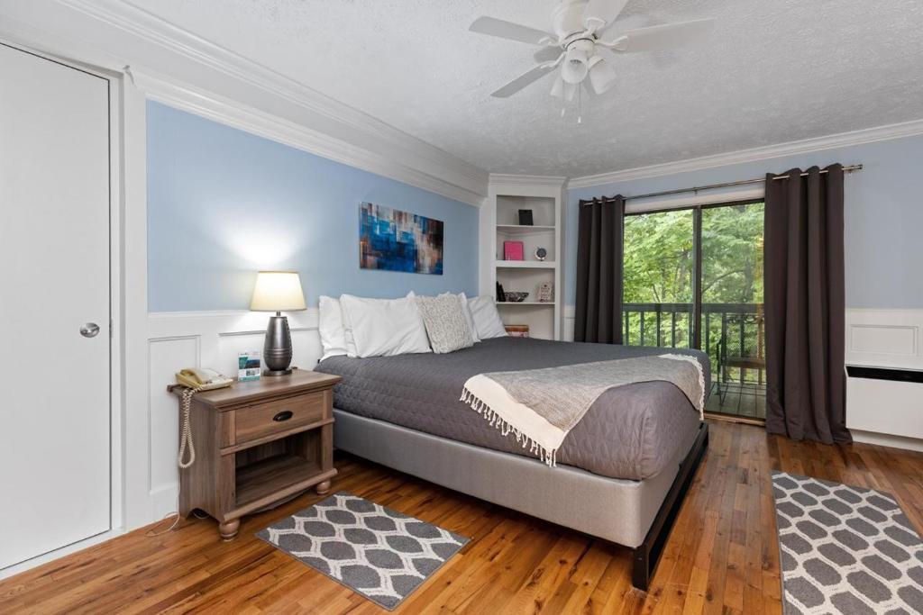 Timbers Studio 44 with Wintergreen Advantage, Wintergreen