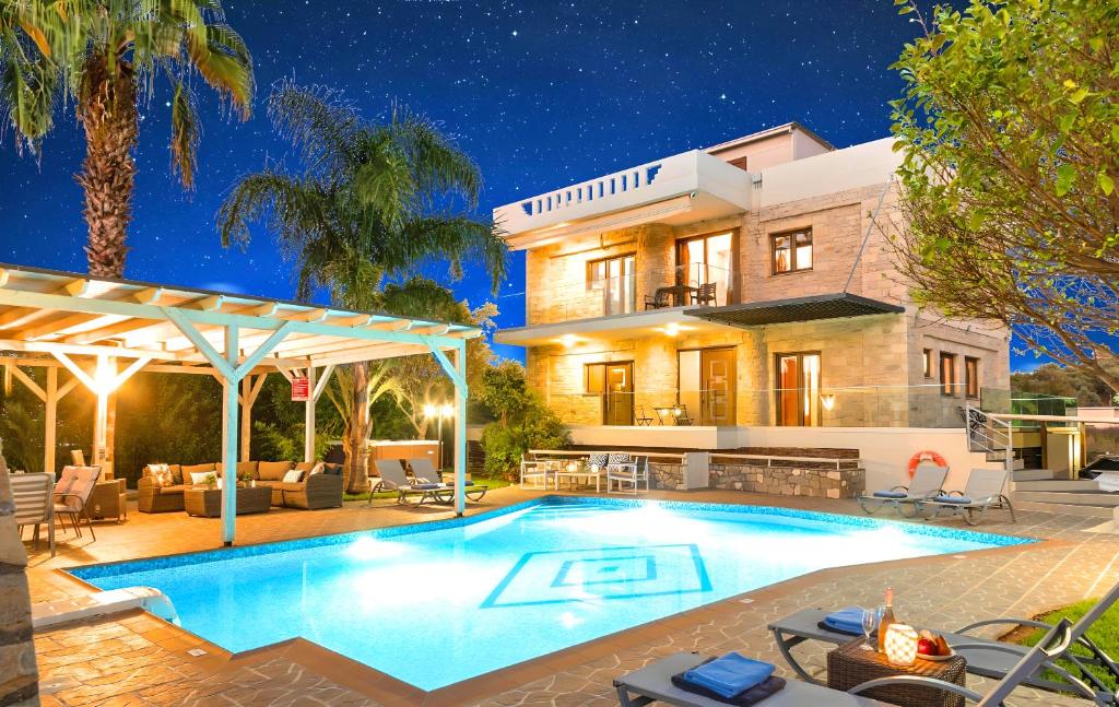 Mirsini Villa Private Pool & Jacuzzi, Georgioupolis