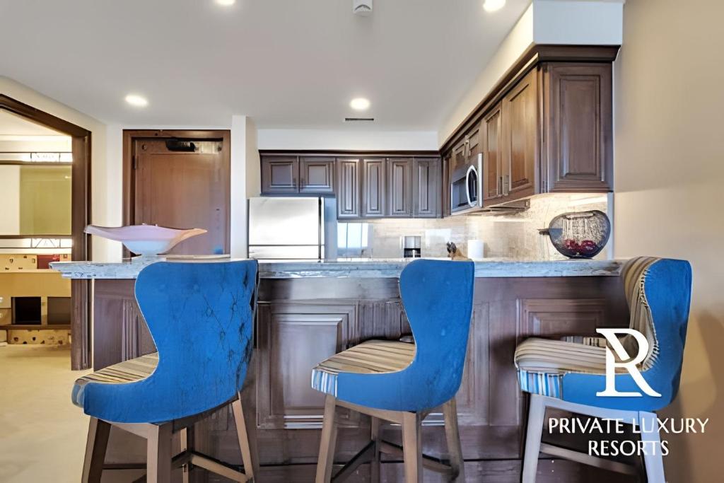 One Bedroom Grand Suite- Grand Solmar Lands End - 2
