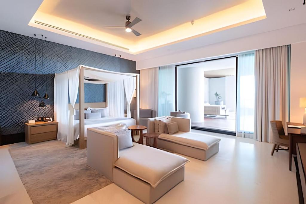 The Four Bedroom Empire Estates - 1
