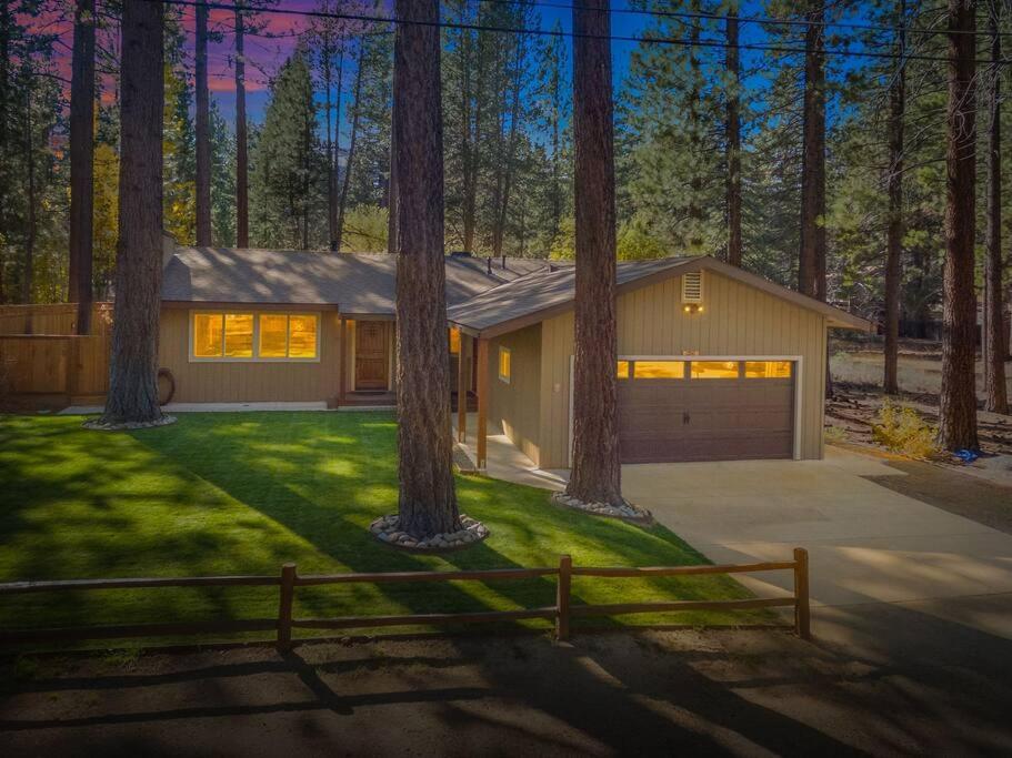 Luxury Single Level, Great Location, Hot Tub, Arcade, South Lake Tahoe
