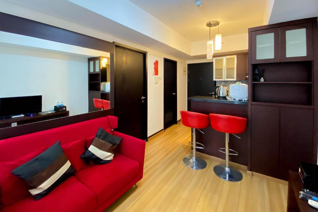 Elegant and and Spacious 1BR The Wave Kuningan Apartment By Travelio, Jakarta