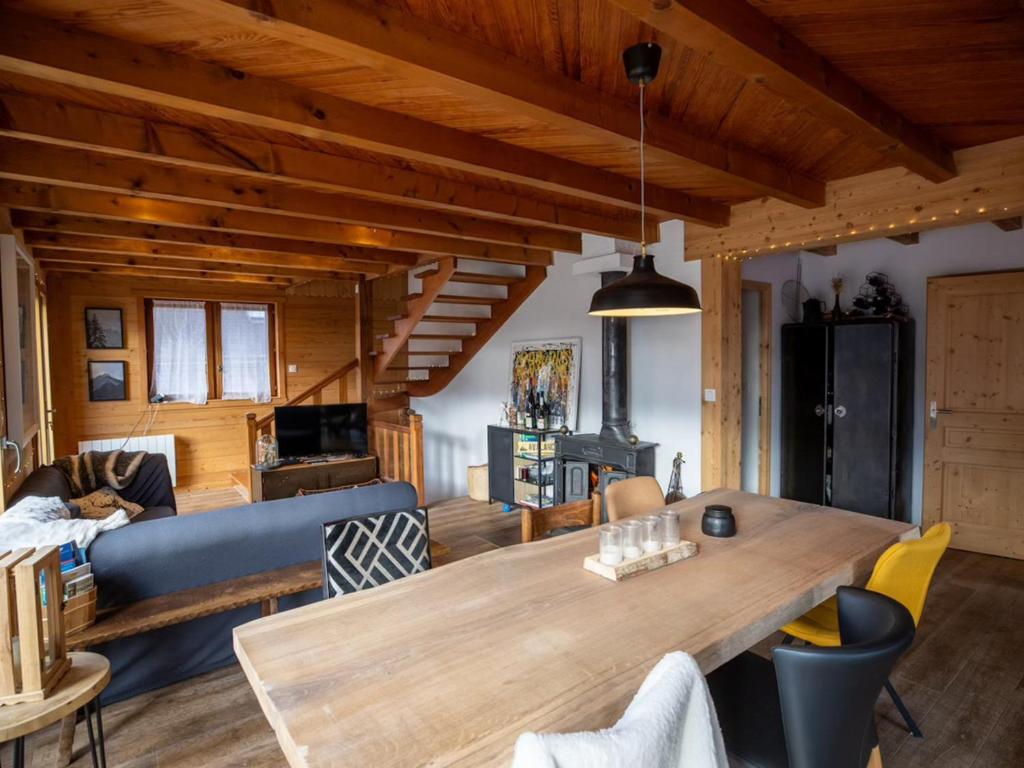 Chalet spacieux 12 pers, 4 ch, 4 sdb, cuisine équipée, parking, cheminée - FR-1-676-201 - 3
