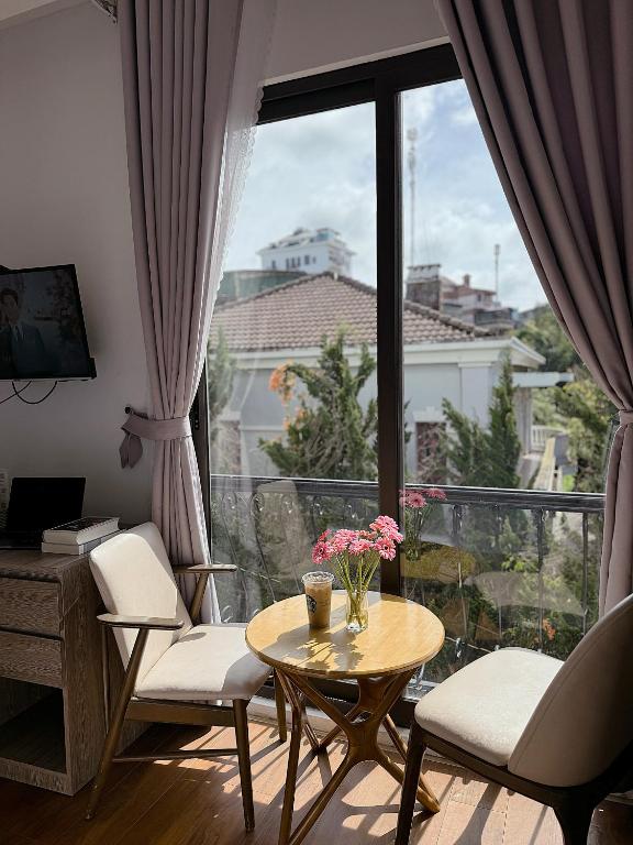 Amia Hotel