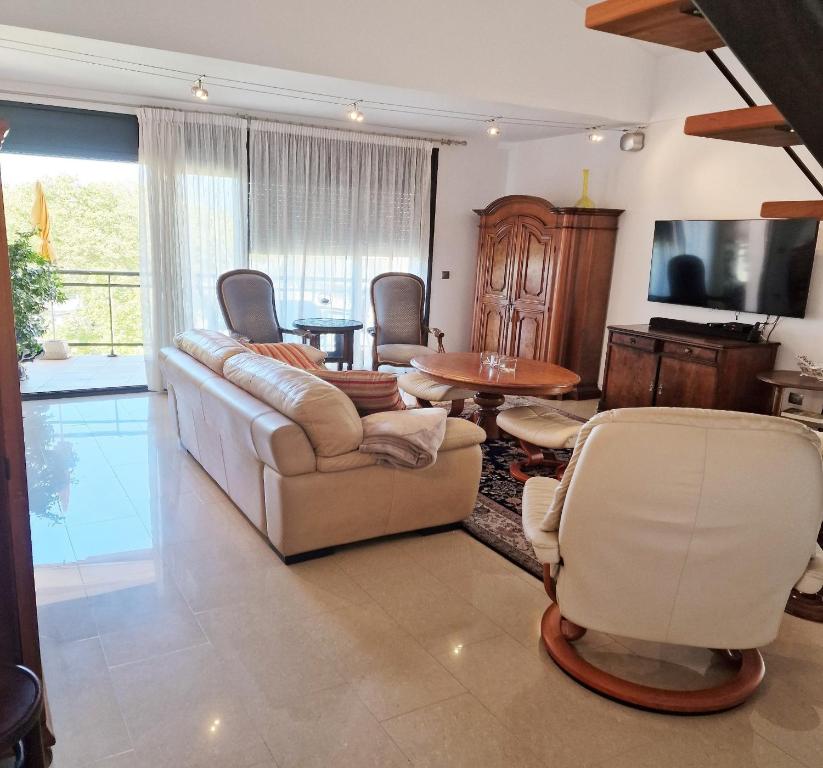 Citadel Holiday Apartments "Duplex 6p" & parking - 250m Beach - 300m Roses Centre - 2