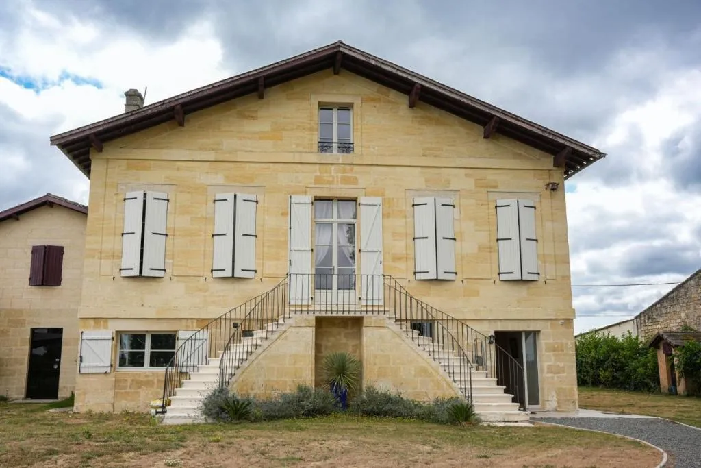 Château Vieux Clos Saint Émilion，位于圣艾米隆的酒店