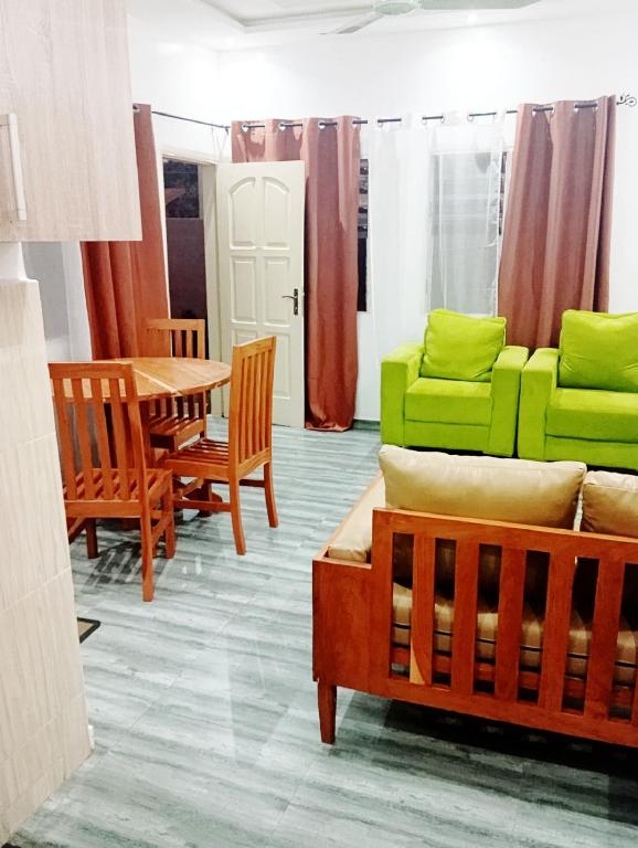 Mag home, Porto-Novo