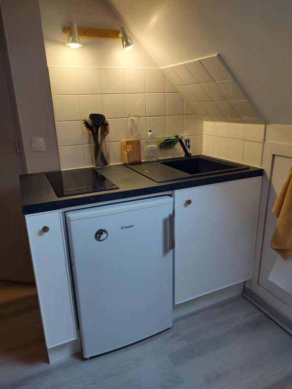 Studio au 2e étage de notre maison de ville - 3