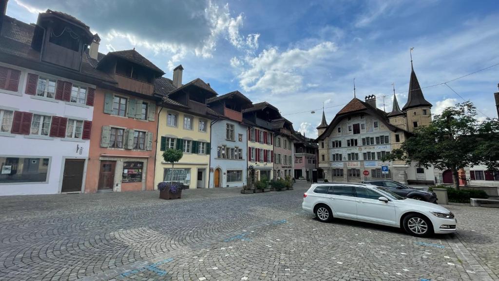 a knight's splendid apartment, Büren an der Aare