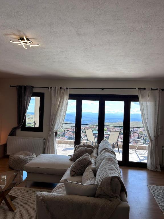 The Watch Tower B, Siatista