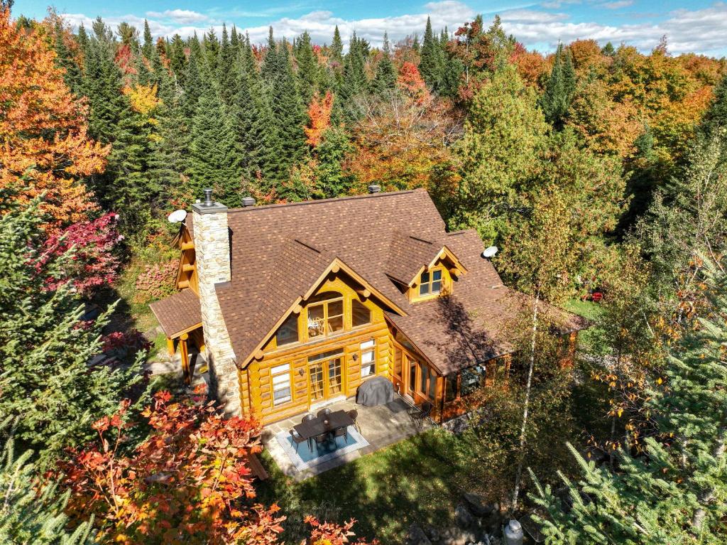 L'Echo Boreal - Hot tub & Private Lake Access, Wentworth