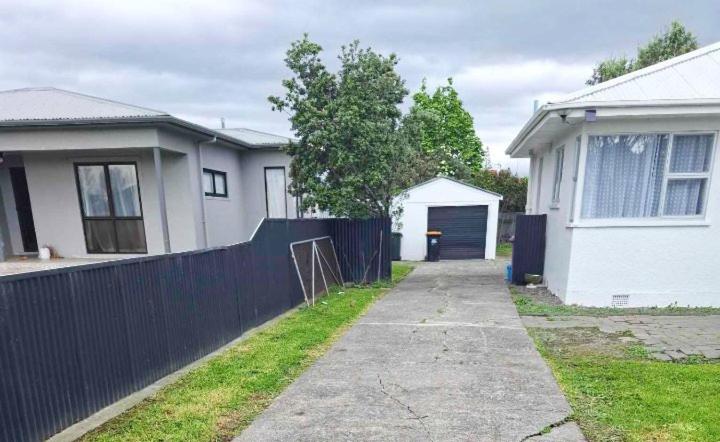 Entire Property in Takaro Minutes to the City Early check in on request, Palmerston North